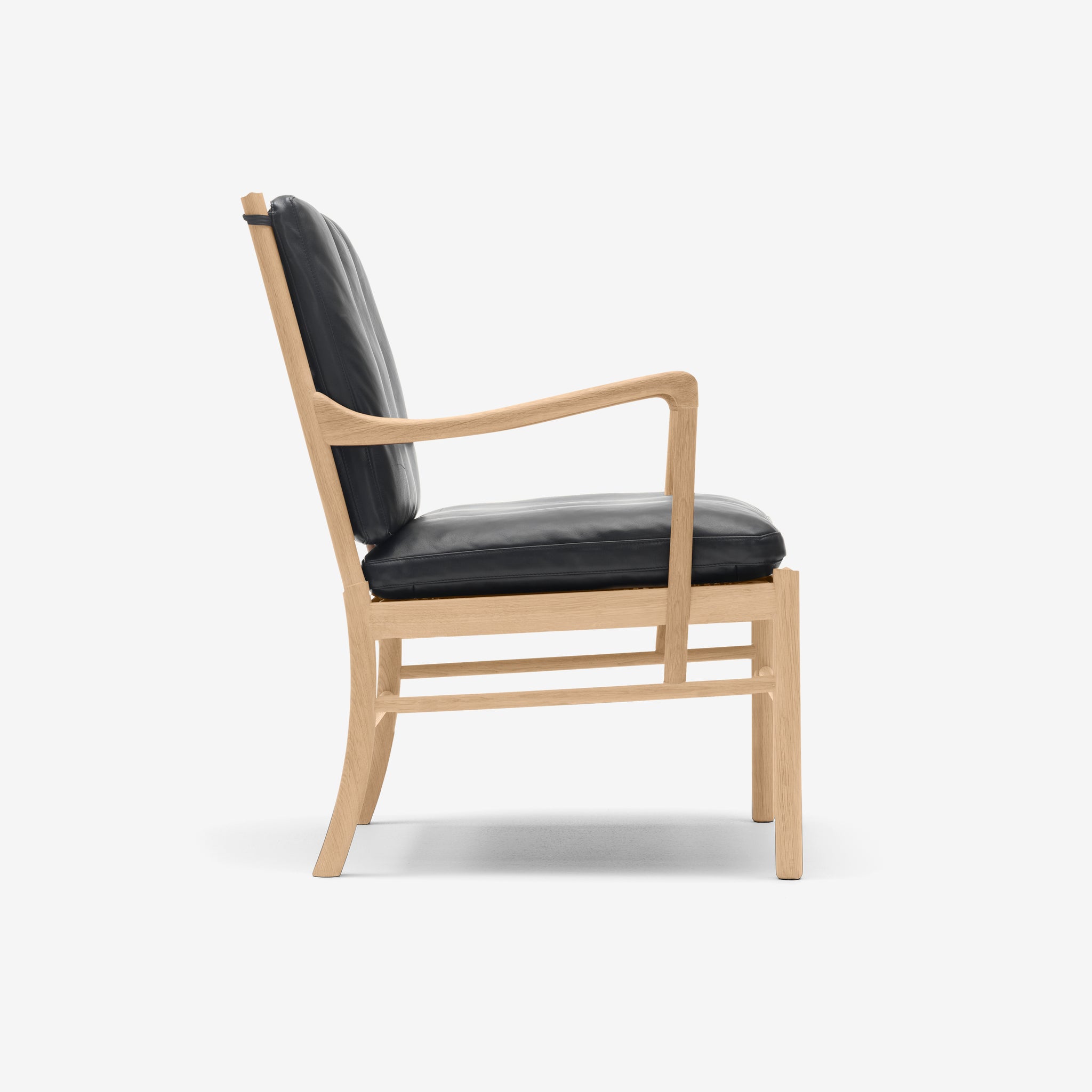 OW149 Colonial Chair