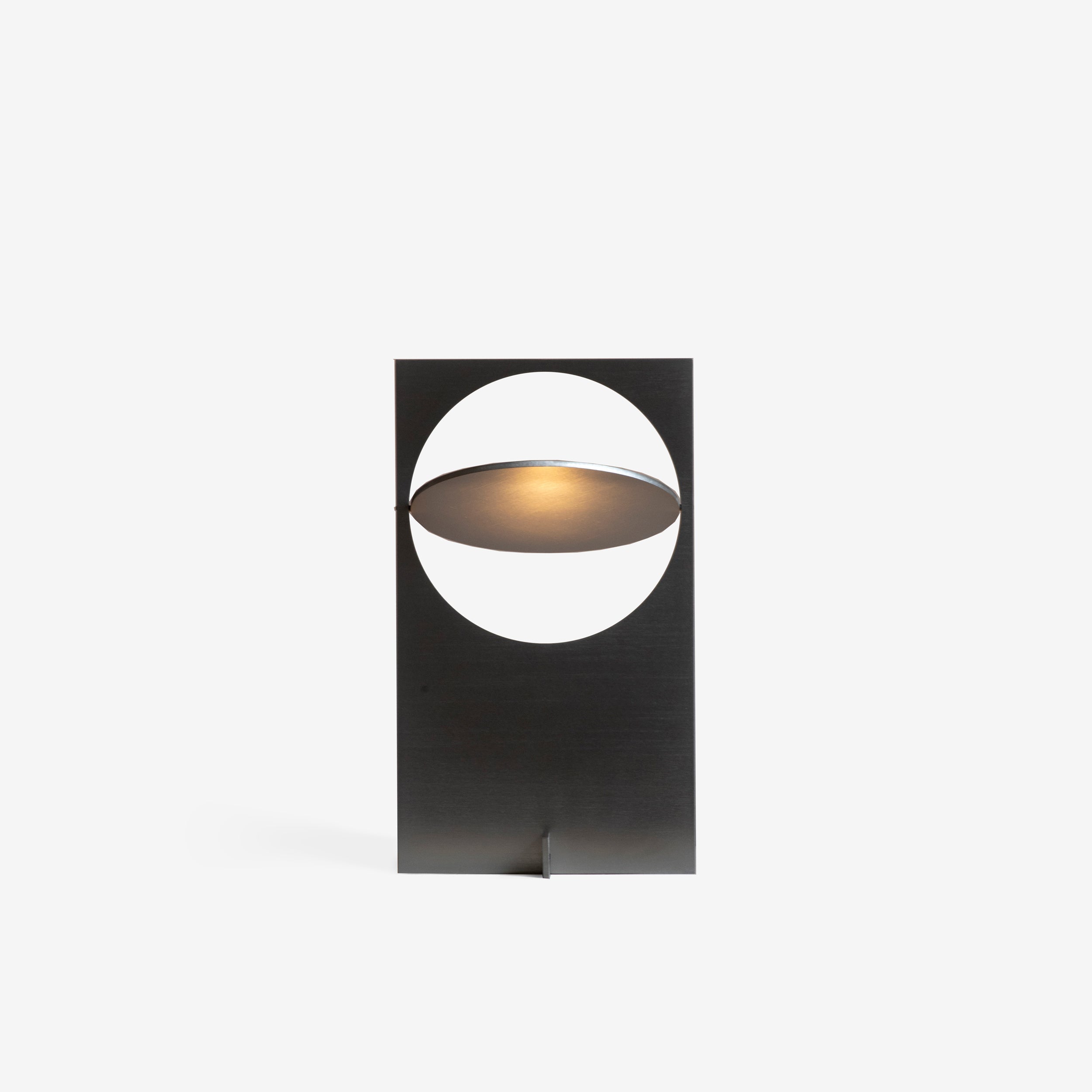 OBJ-01 Table Lamp – Leibal