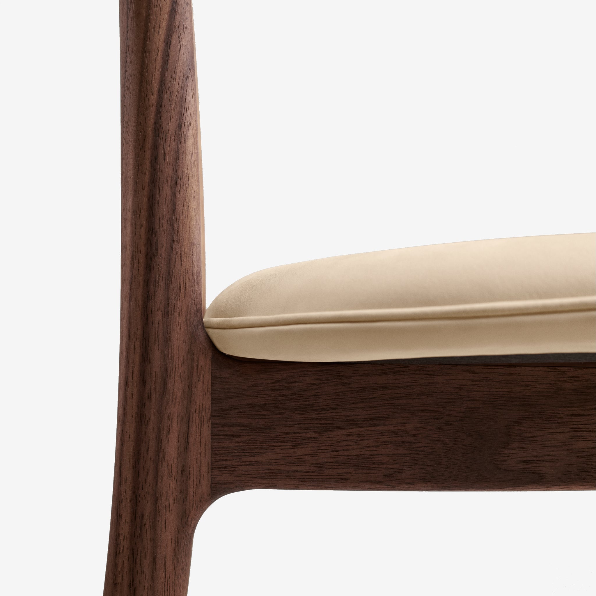 OW58 T-Chair
