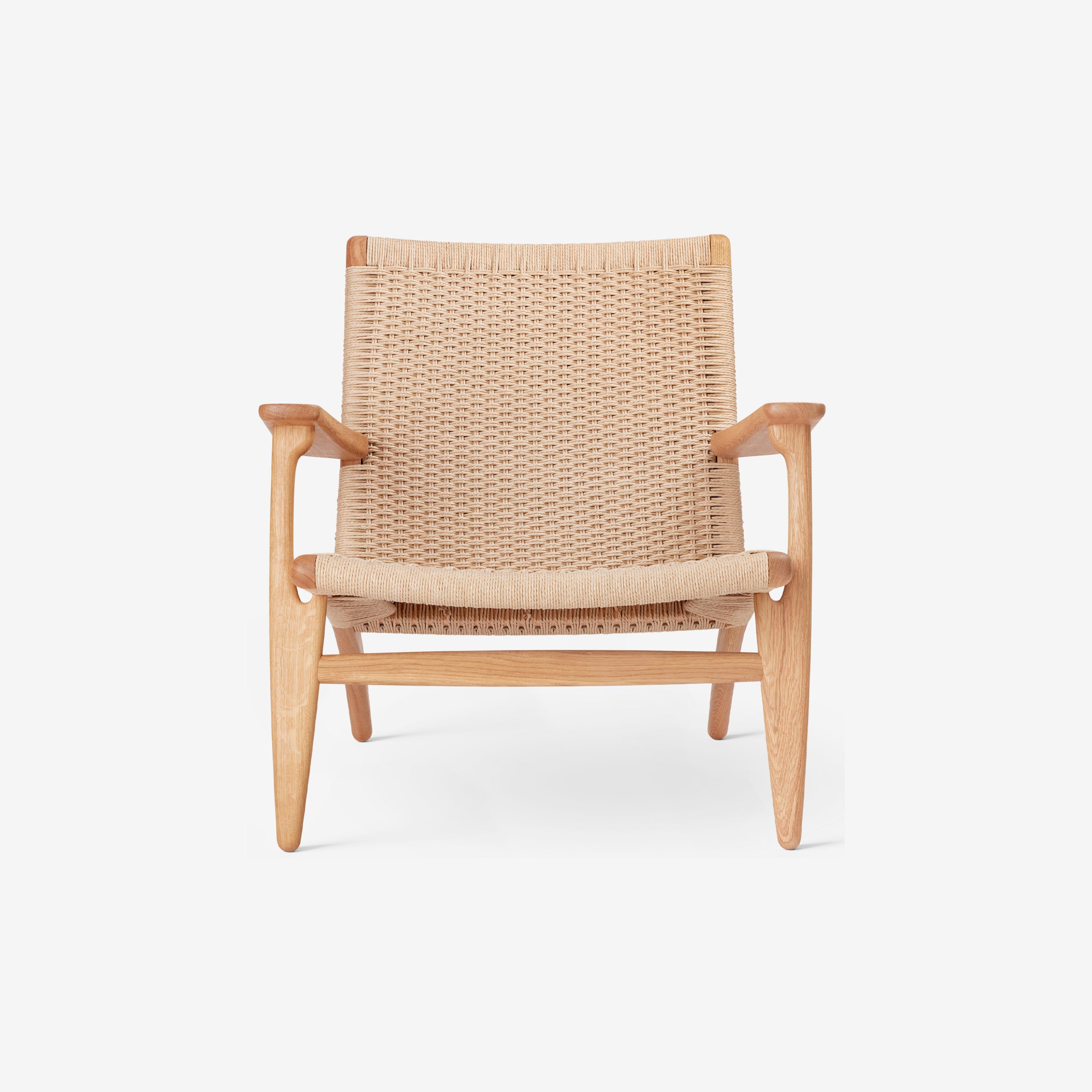 Wegner's Timeless Masterpiece: The Iconic CH25 Lounge Chair